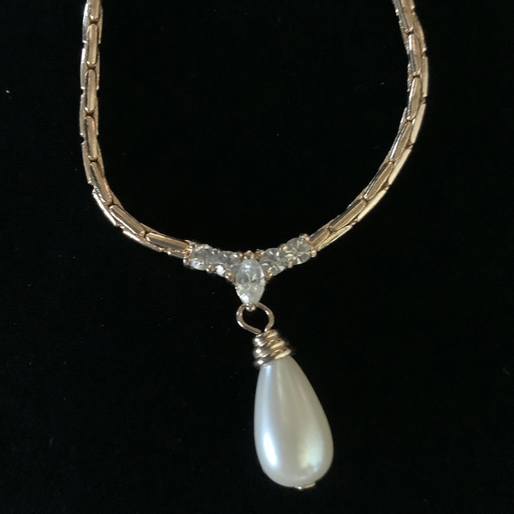 Jewelry - Vintage Gold-tone Pearl Drop Necklace with Rhinestones